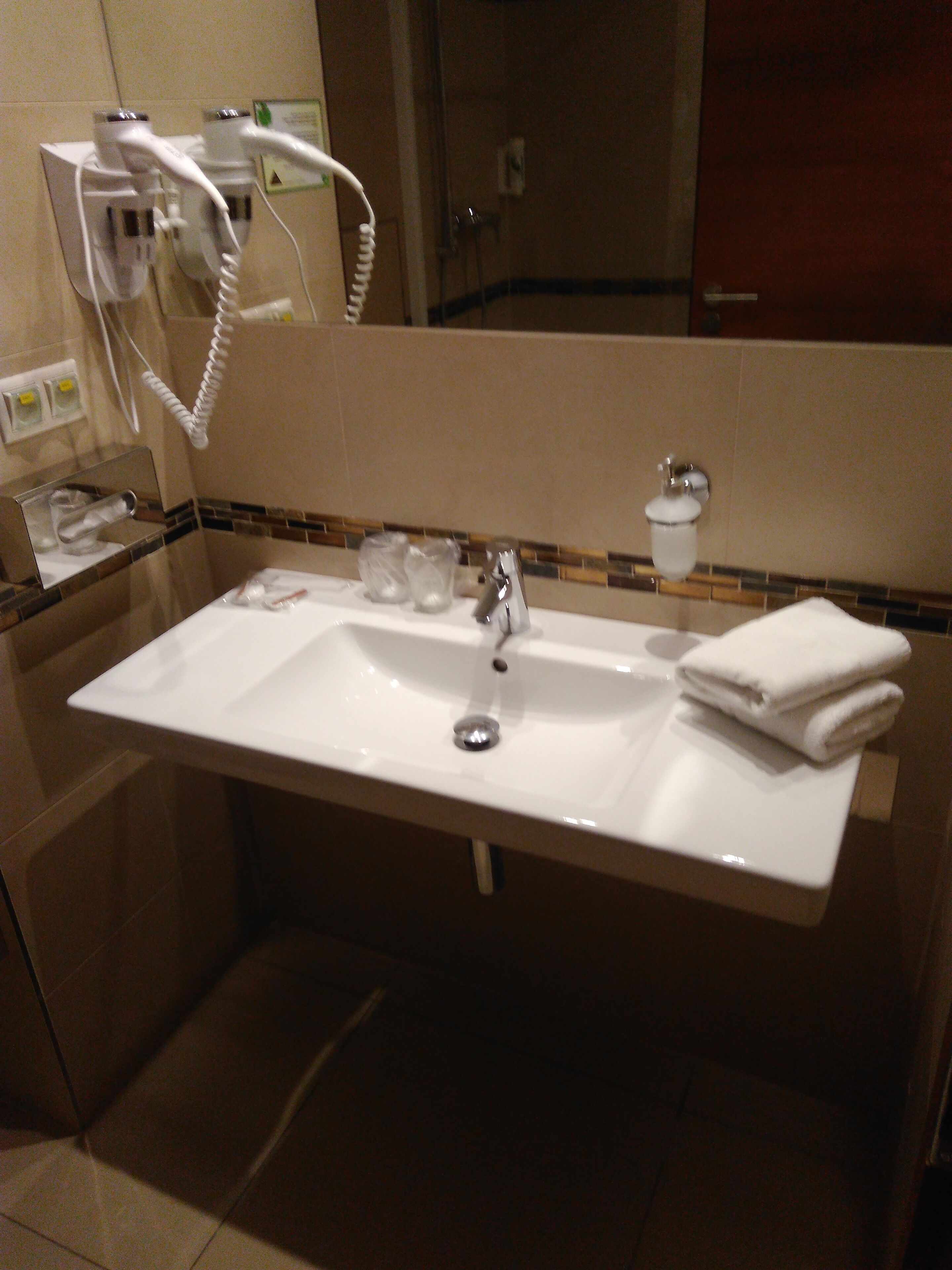 shower, free toiletries, hair dryer, bathrobes