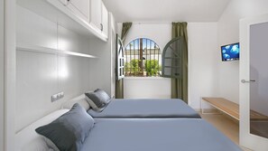 1 habitación, escritorio, cunas gratuitas y ropa de cama 