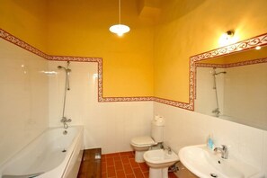 Panoramic Villa, Private Pool (Poggiolino) | Bathroom