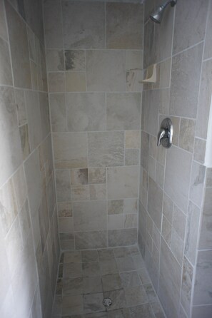 Bathroom shower - City Center Motel (Missoula)