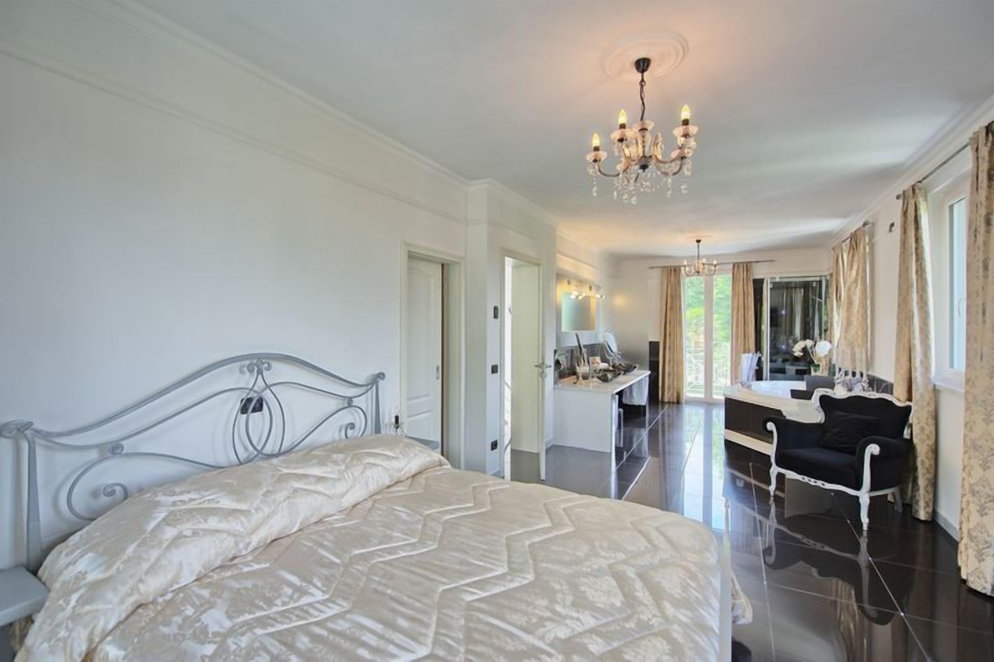 Panoramic Villa, 4 Bedrooms (Villa Raffaela) | 4 bilik tidur, dihias secara berasingan 