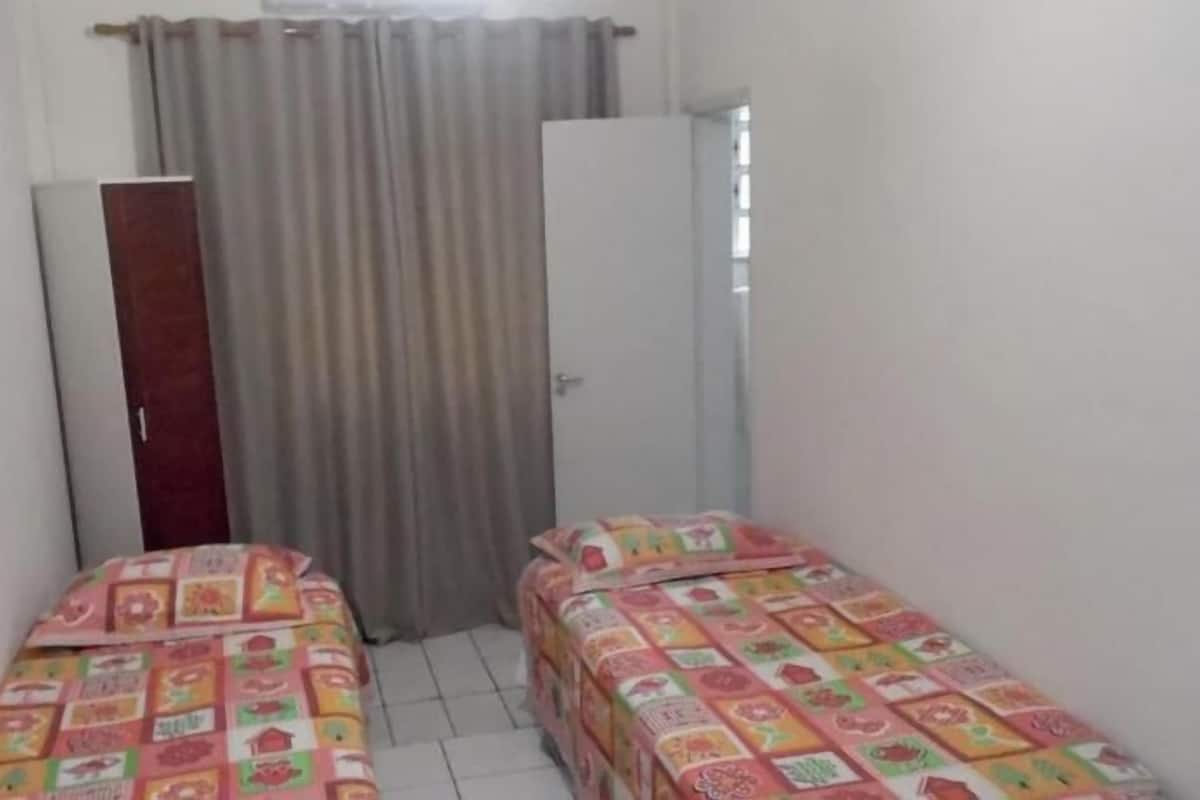 Quarto duplo | Frigobar, cofres nos quartos, cortinas blackout, Wi-Fi de cortesia