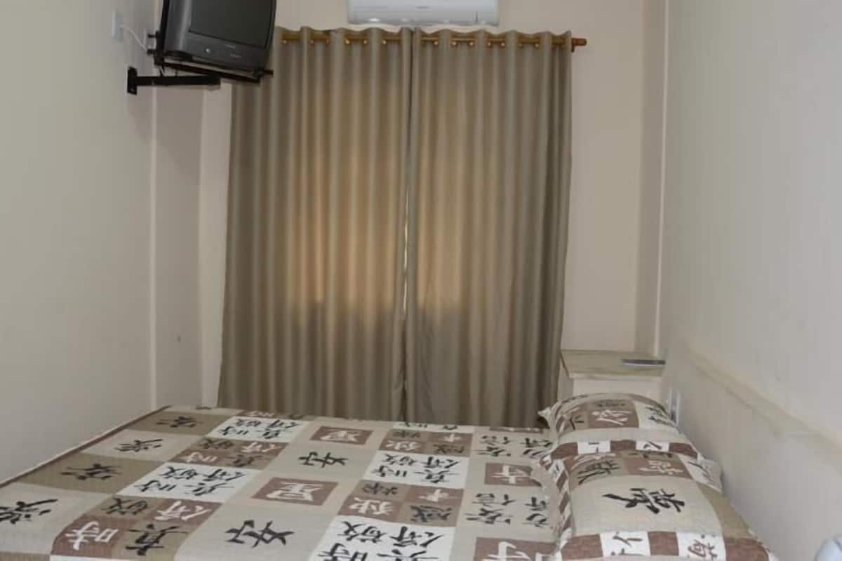 Quarto casal | Frigobar, cofres nos quartos, cortinas blackout, Wi-Fi de cortesia