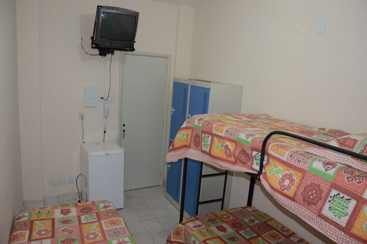 Quarto triplo | Frigobar, cofres nos quartos, cortinas blackout, Wi-Fi de cortesia