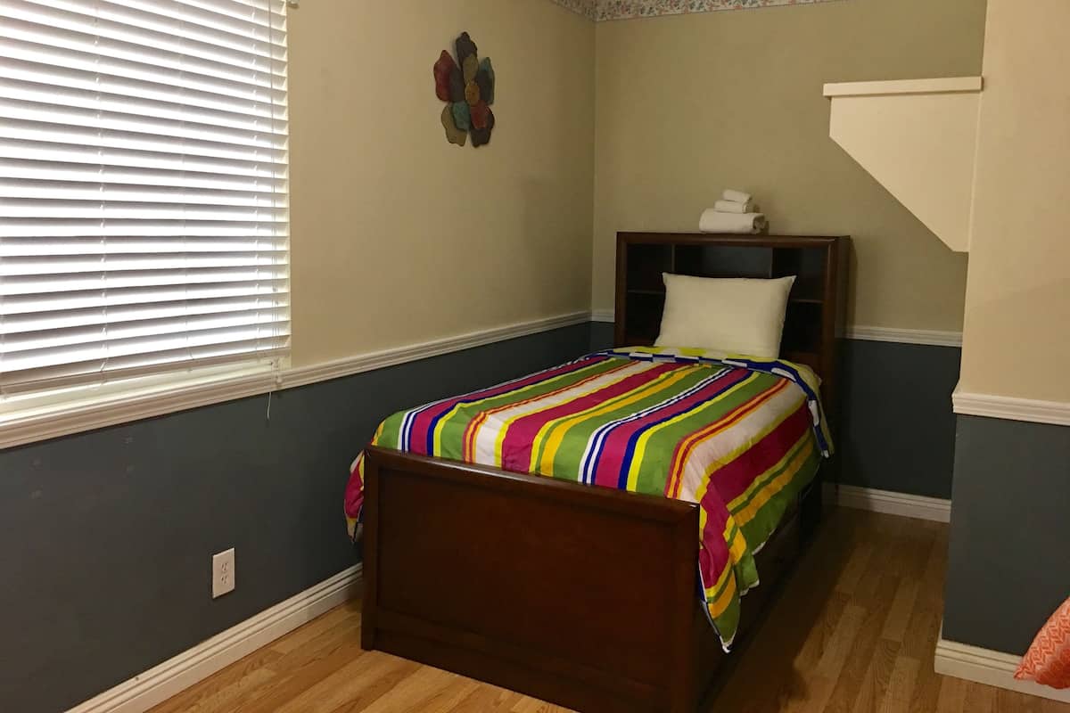 Standard Room, 1 Double Bed, Shared Bathroom | Soundproofing, free WiFi, wheelchair access