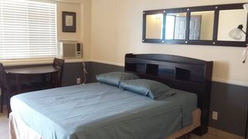 Traditional Bungalow, 1 Queen Bed, Private Bathroom, Ground Floor | Front of property