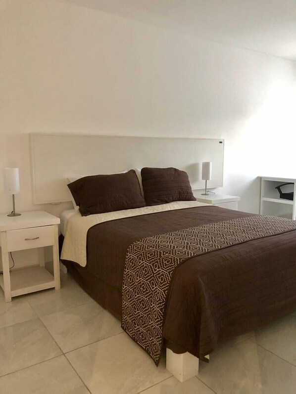 Superior Suite | 2 bedrooms, blackout curtains, free cots/infant beds, rollaway beds