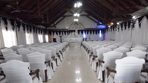 Pernikahan indoor