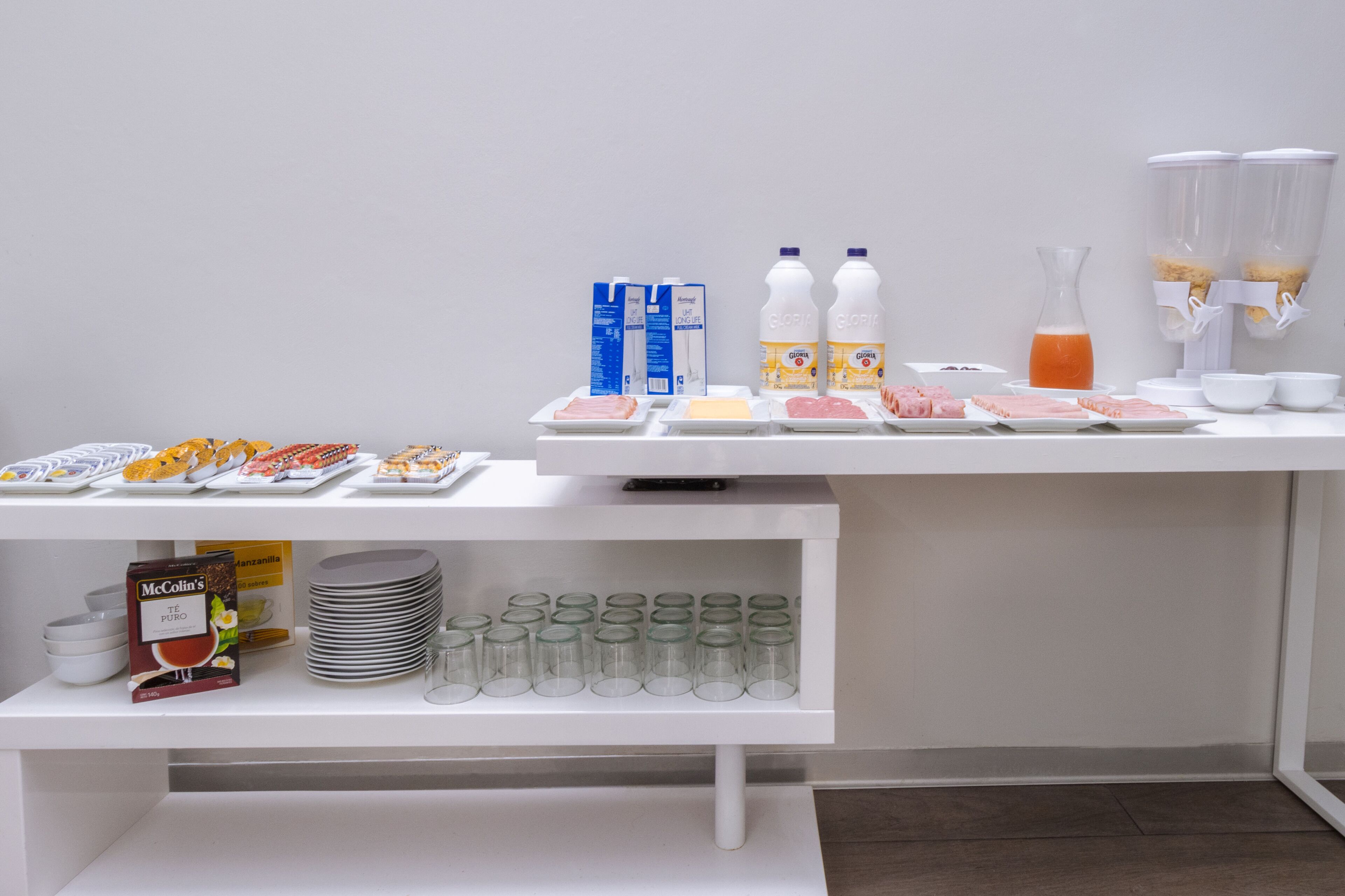 Free daily full breakfast 