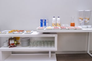 Free daily full breakfast