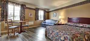 Suite, 1 Queen Bed