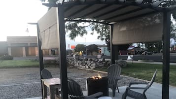 BBQ/ํผํฌ๋ ๊ณต๊ฐ