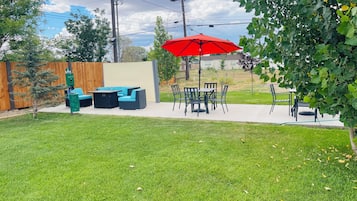 Children’s play area – outdoor