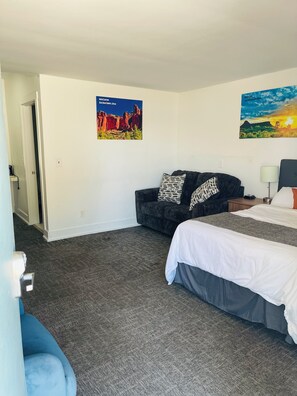 Studio, 1 Double Bed | Premium bedding, desk, laptop workspace, blackout drapes