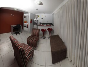 Executive Room, Mountain View | Living room