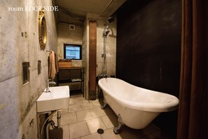 Departamento Deluxe (Rock Side) | Baño | Tina con regadera, tina profunda, amenidades de baño gratuitas 