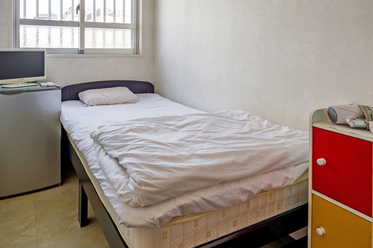 Kamer, 1 eenpersoonsbed, niet-roken | Een strijkplank/strijkijzer, gratis wifi, beddengoed