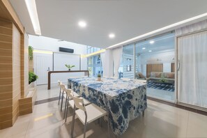 Meeting facility - Lee's Mark Residence (Samut Prakan)