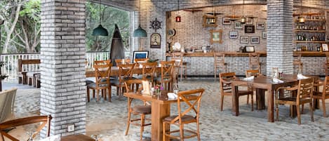 2 restaurants servant le petit déjeuner