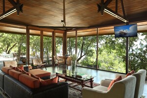 Sala de estar en el lobby