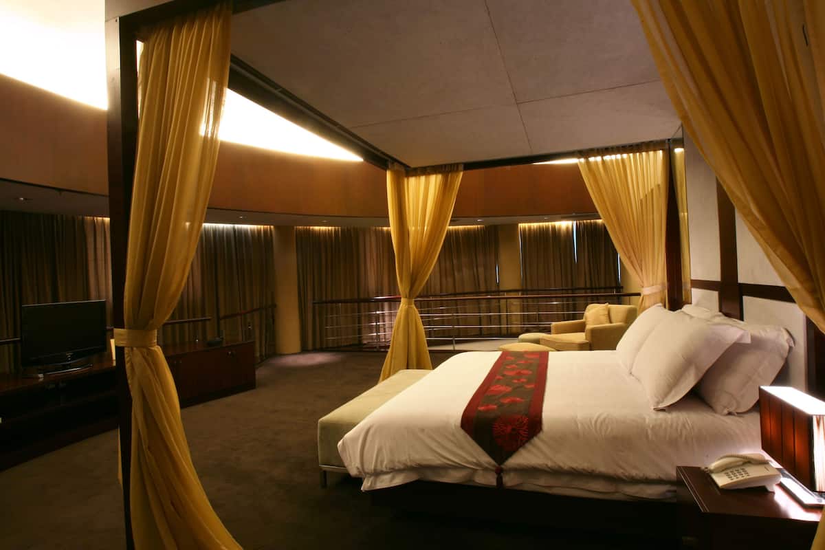 President Suite | 1 bedroom, premium bedding, minibar, in-room safe