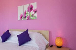 Deluxe Double Room, Balcony | Premium bedding, in-room safe, desk, soundproofing