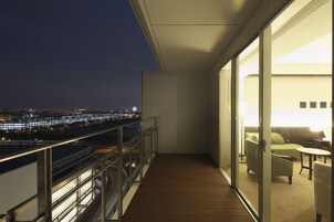 [In-room hot spring] Western Style Room with View Bath, Non Smoking | Balcony