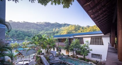 An Tong Hot Spring Hotel