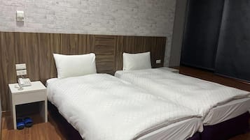 Twin Room | Free WiFi, bed sheets