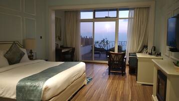 Moonlight Bliss room with Private Terrace & Mountain view | 1 bedroom, Egyptian cotton sheets, premium bedding, minibar