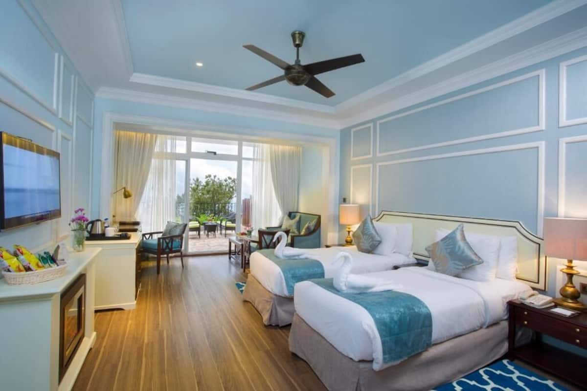 1 bedroom, Egyptian cotton sheets, premium bedding, minibar
