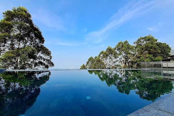 Piscina a l'aire lliure
