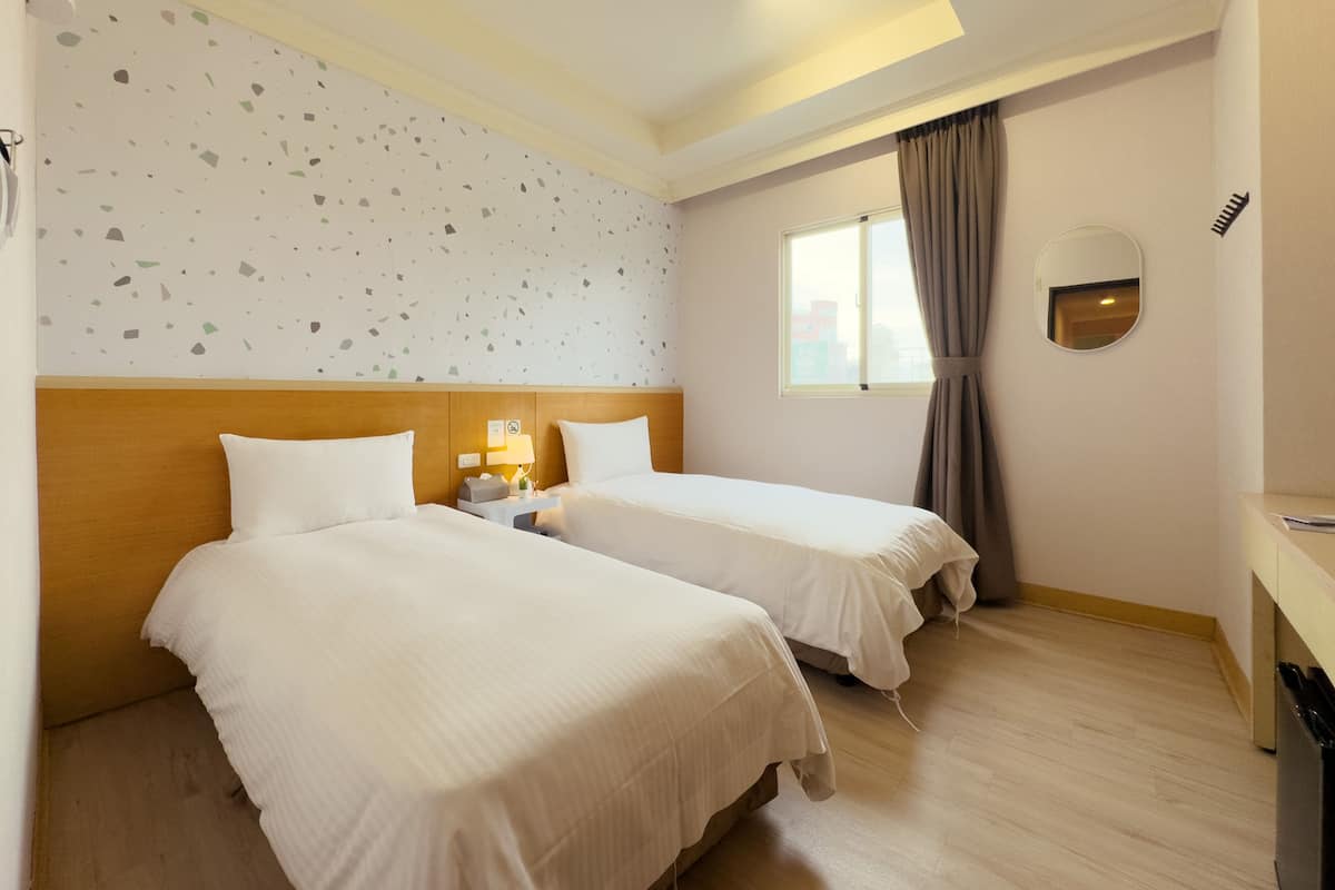 Superior Twin Room, 2 Twin Beds | Down comforters, soundproofing, free WiFi, bed sheets