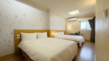 Down duvets, soundproofing, free WiFi, bed sheets