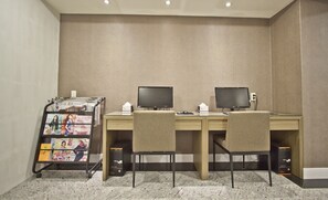 Business center - True Friend Hotel (Hualien City)