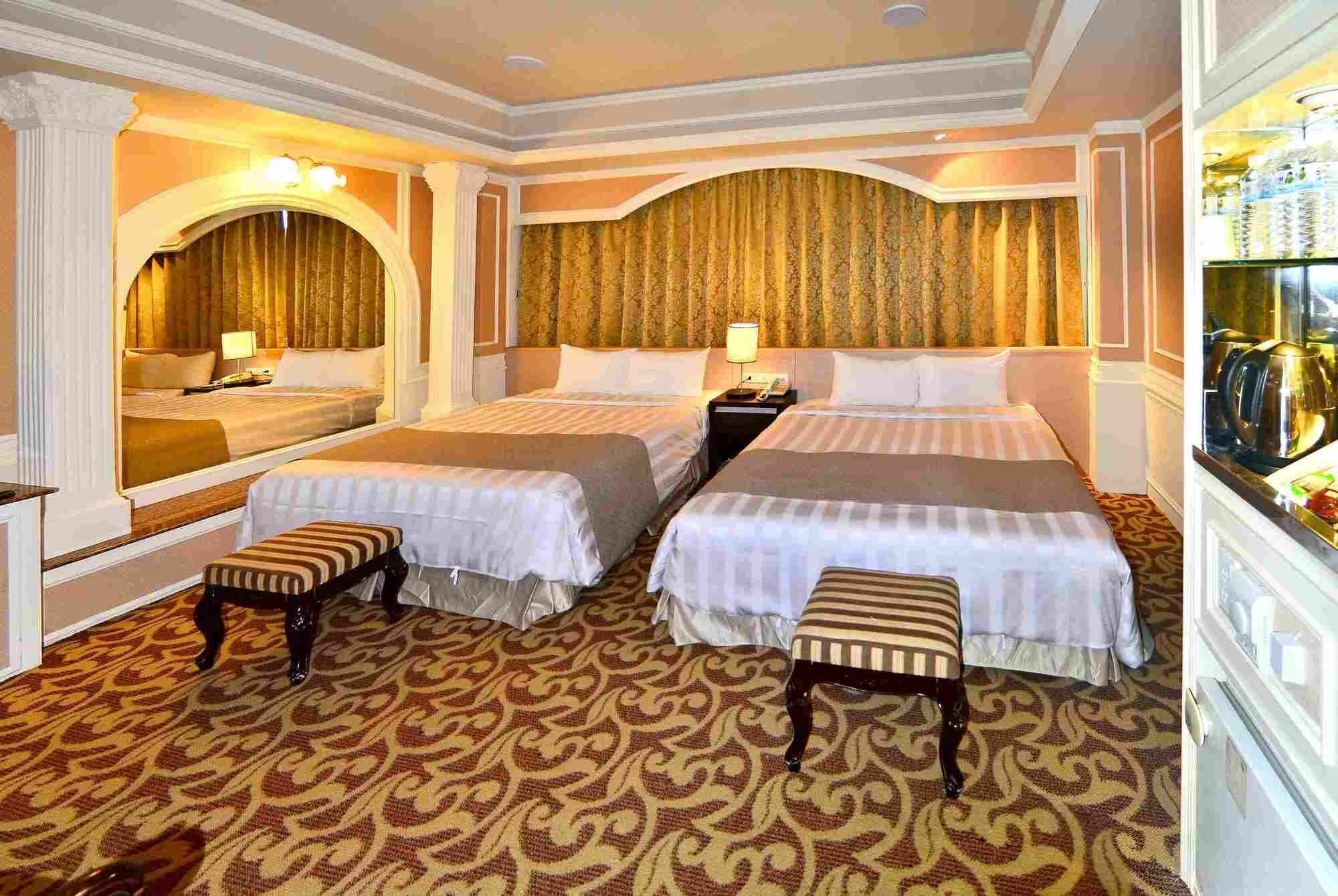 Blackout curtains, free WiFi, bed sheets