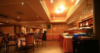 Finders Hotel Hualien Station