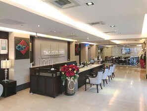 Reception - Unique Holiday Hotel (Hualien City)