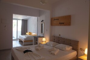 Basic Triple Room | In-room safe, desk, blackout drapes, free WiFi - Kastro Hotel (Ikaria)