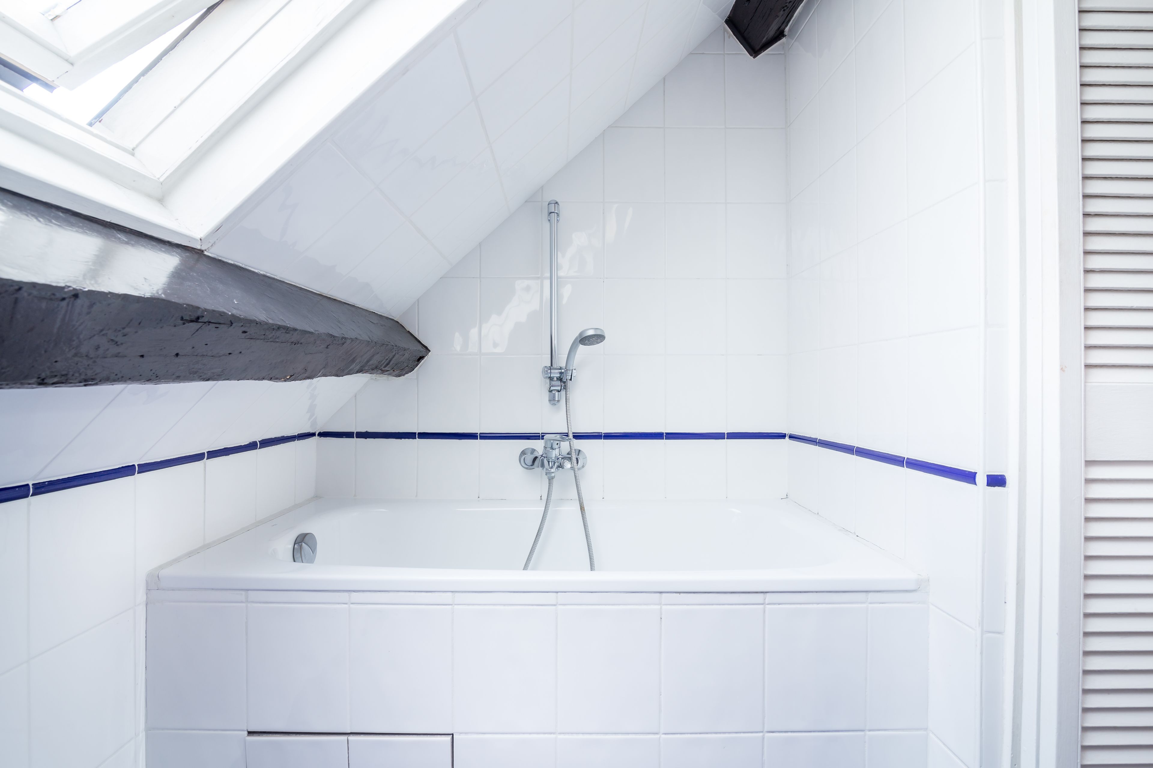 free toiletries, towels