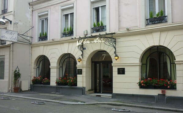 Front of property - Hôtel des Arts Cité Bergère (Paris)