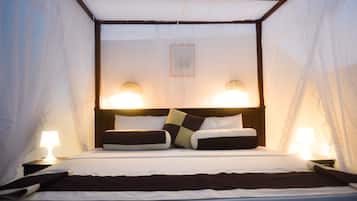 Minibar, desk, free WiFi, bed sheets