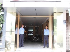 Property entrance - Hai Son Hotel (Ho Chi Minh City)