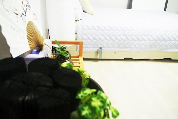 Dormitorio condiviso (6 Persons&Female only) | Minibar, letti aggiuntivi (a pagamento), Wi-Fi gratuito