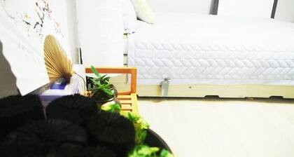 GDJ Guesthouse - Hostel