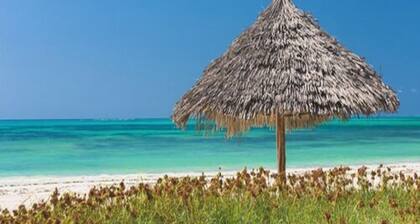 Hakuna Majiwe Beach Lodge