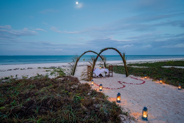 Couples’ dining