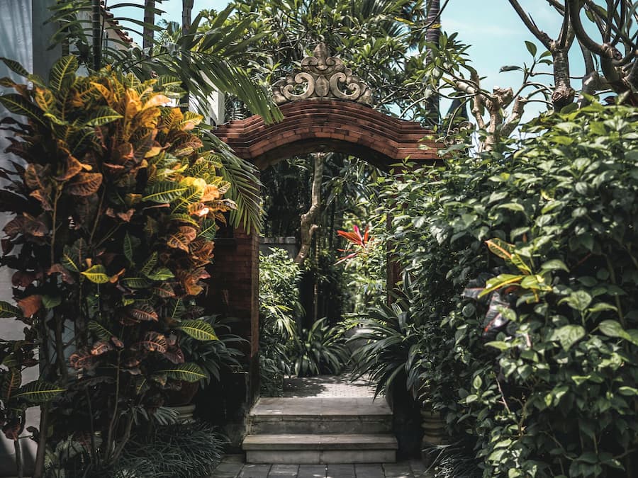 Pintu masuk hartanah