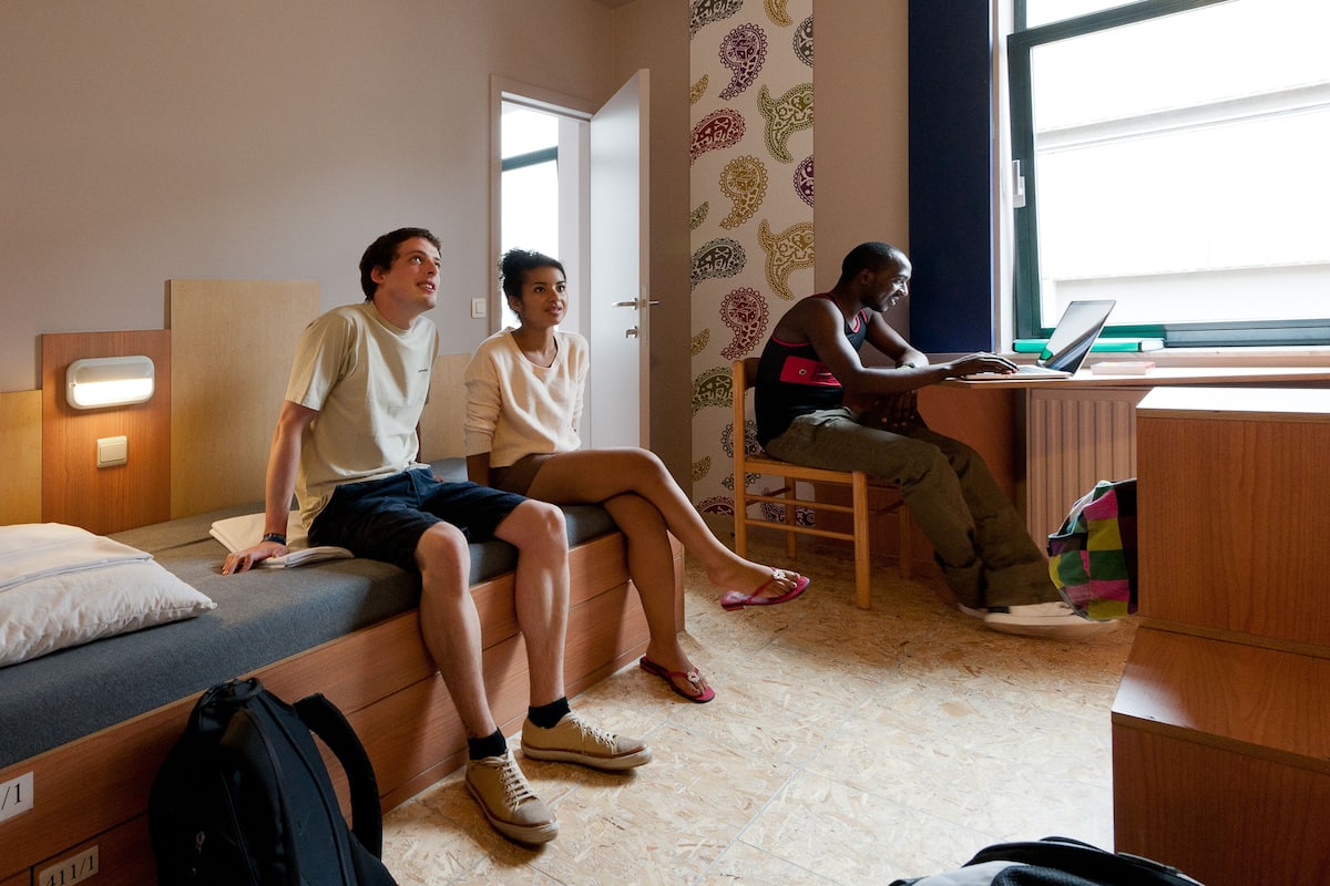 Economy Room (3 people) | Desk, rollaway beds, free WiFi, bed sheets
