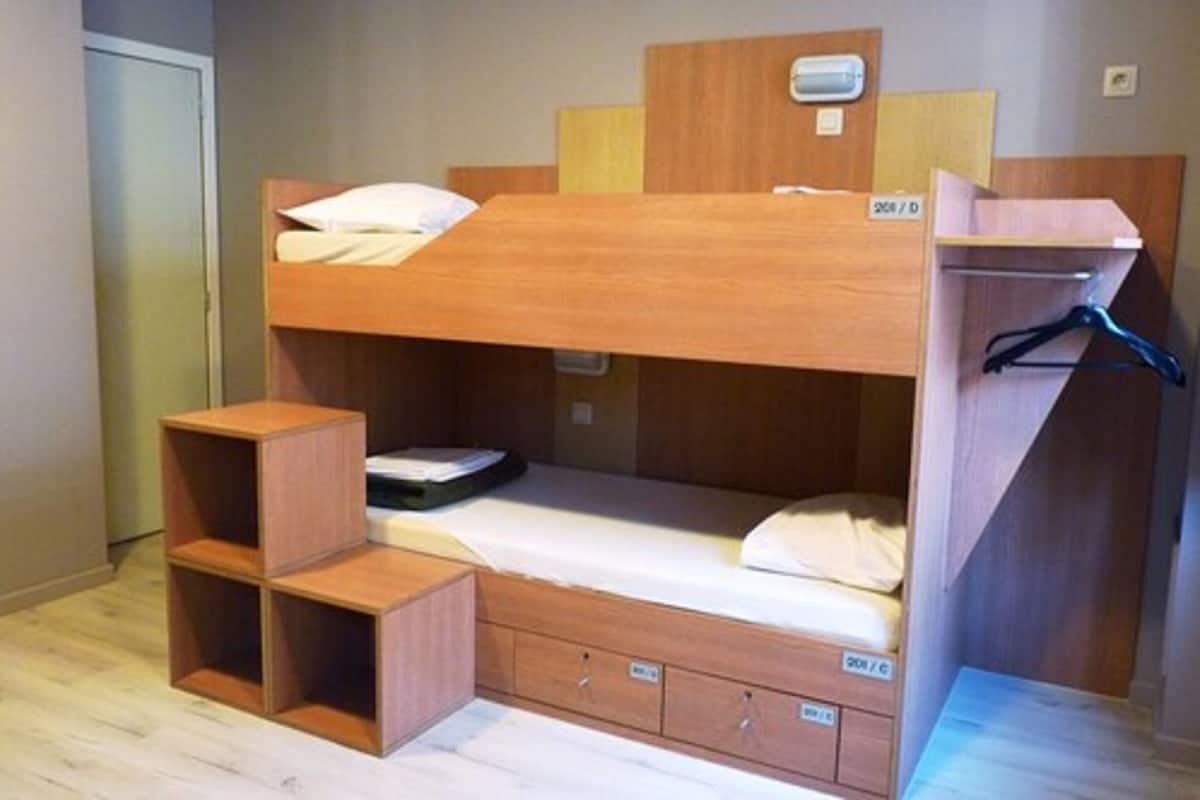 Desk, rollaway beds, free WiFi, bed sheets